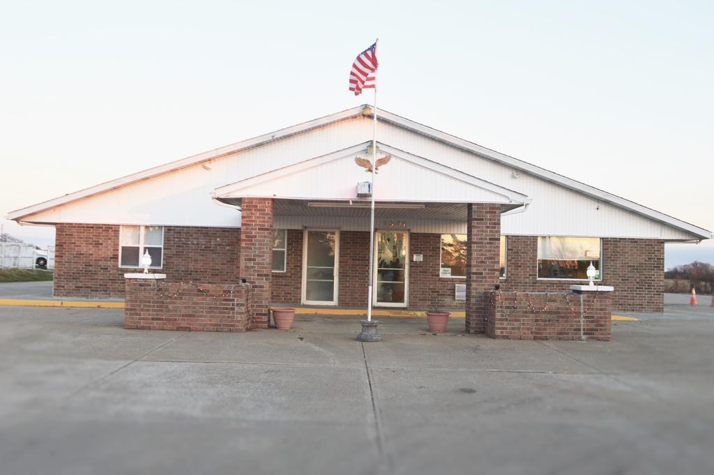 Night Inn Sweet Springs Exterior foto